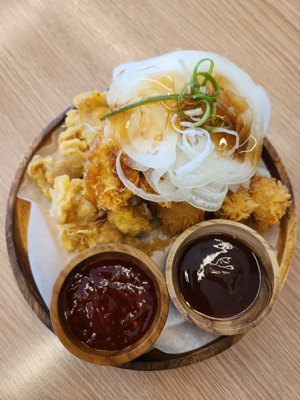 바삭하게 구워진 군만두