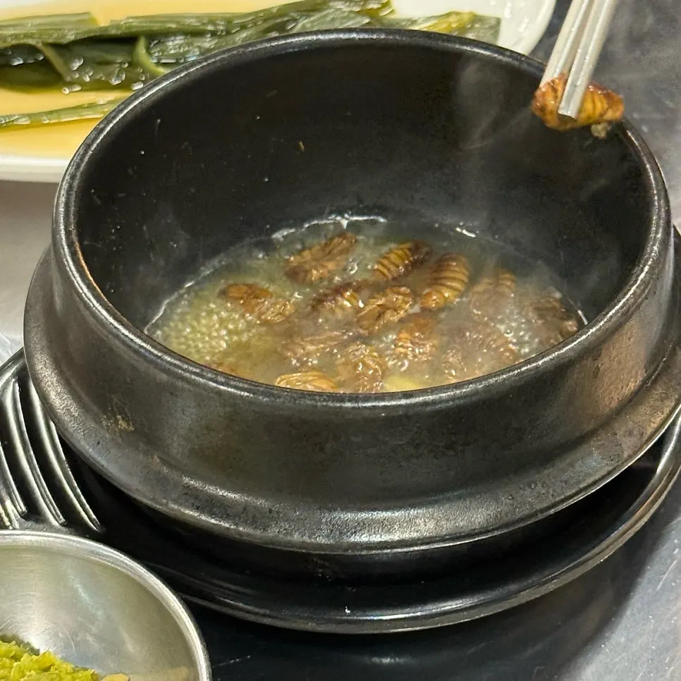 샐러드 양파절임 명이나물 기본찬