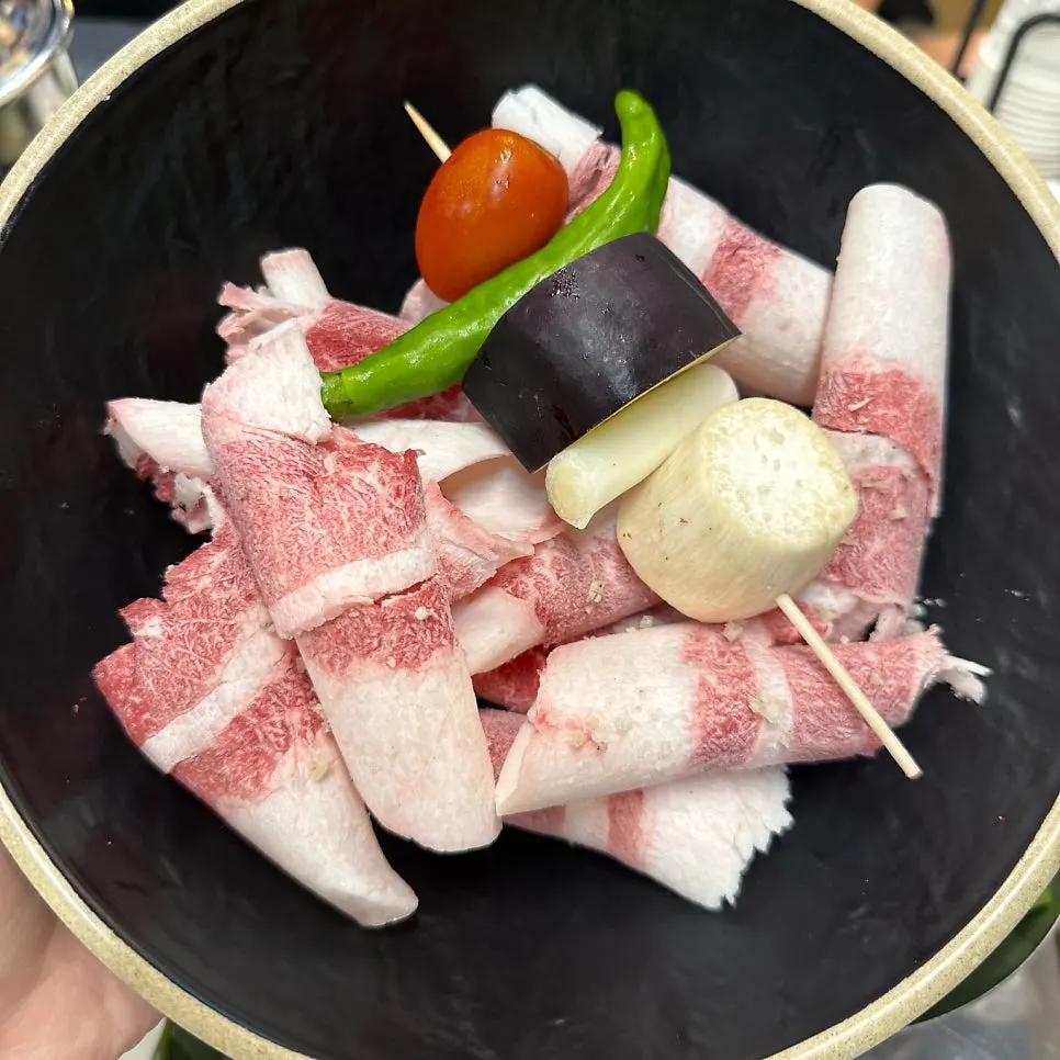 차돌박이 1인분과 야채꼬치