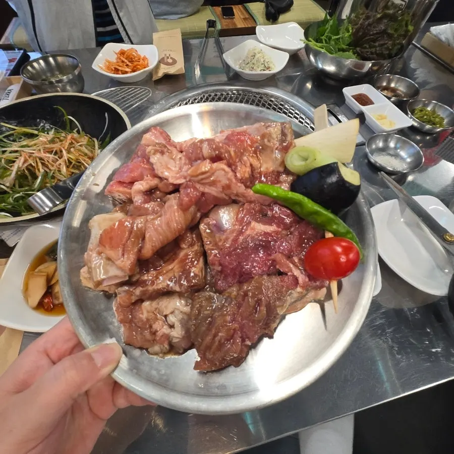 Extra side dishes at the self-serve corner