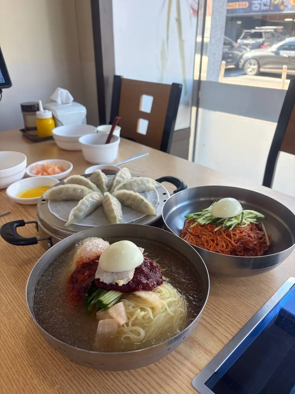 Milmyeon spread ordered at Samsam Milmyeon Main Branch