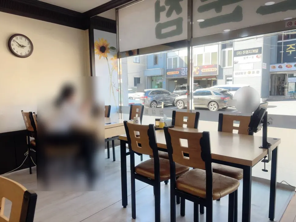 Spacious, clean interior of Samsam Milmyeon Main Branch