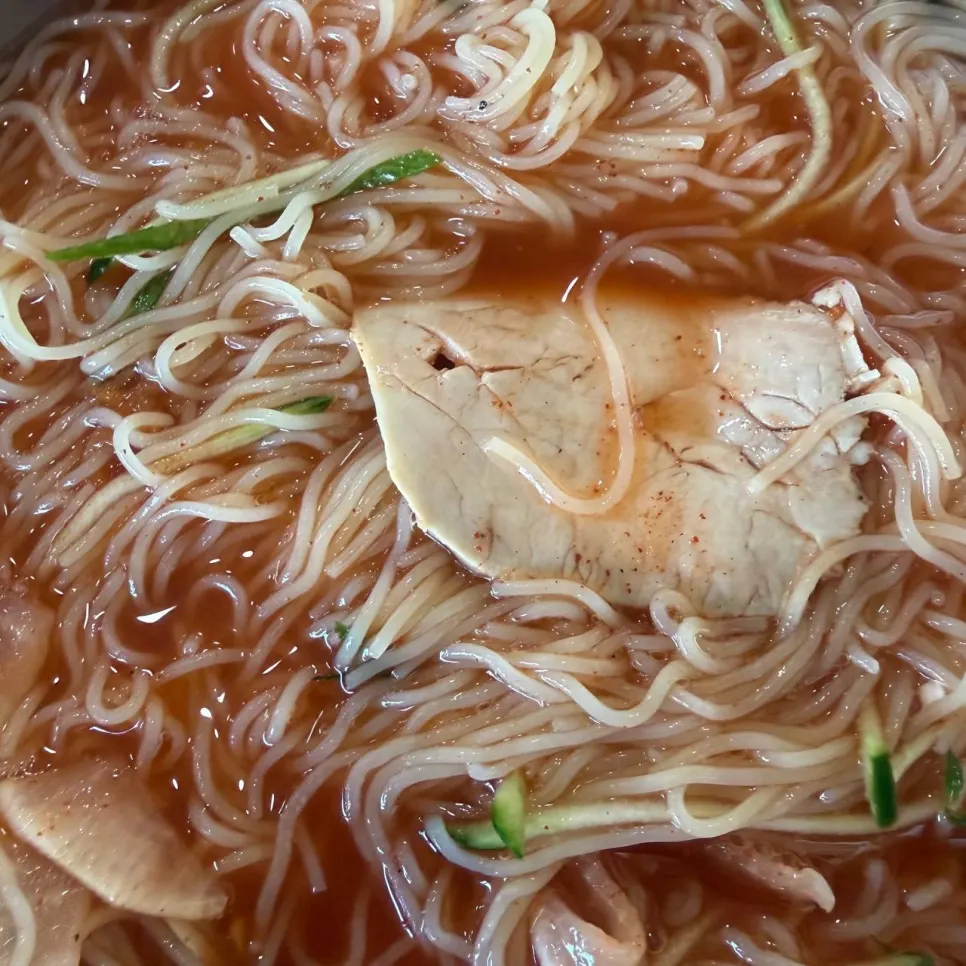 The amount of noodles in the double portion of water milmyeon