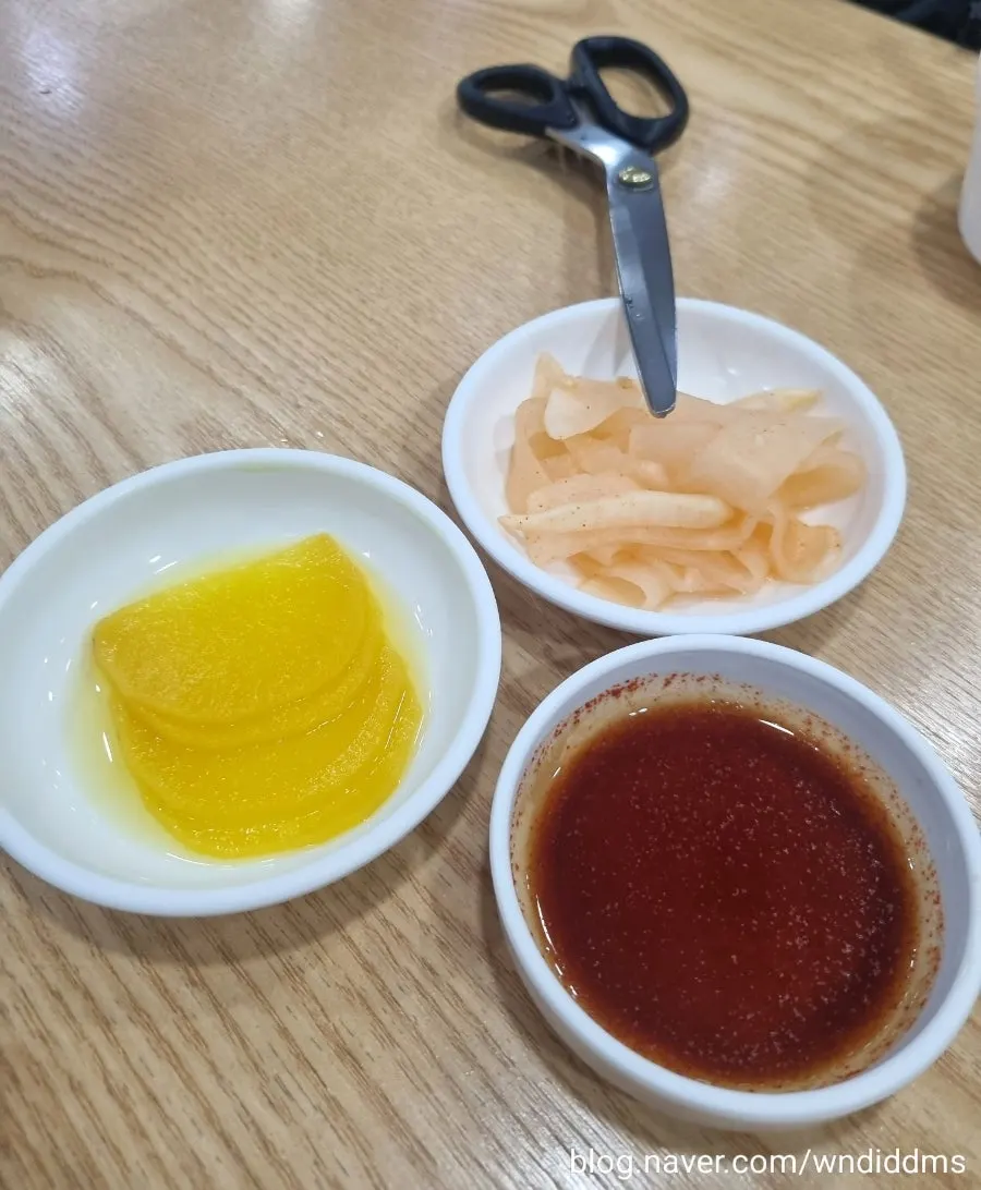 Basic side dishes: danmuji, pickled radish, soy sauce