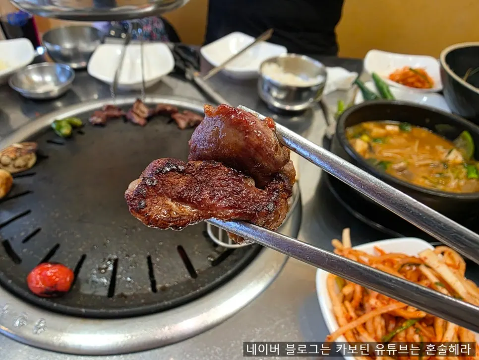 참기름소금과 멜젓에 찍은 고기