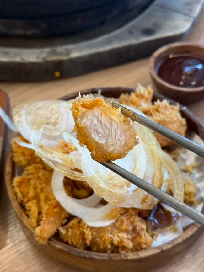 Dontang served with onions