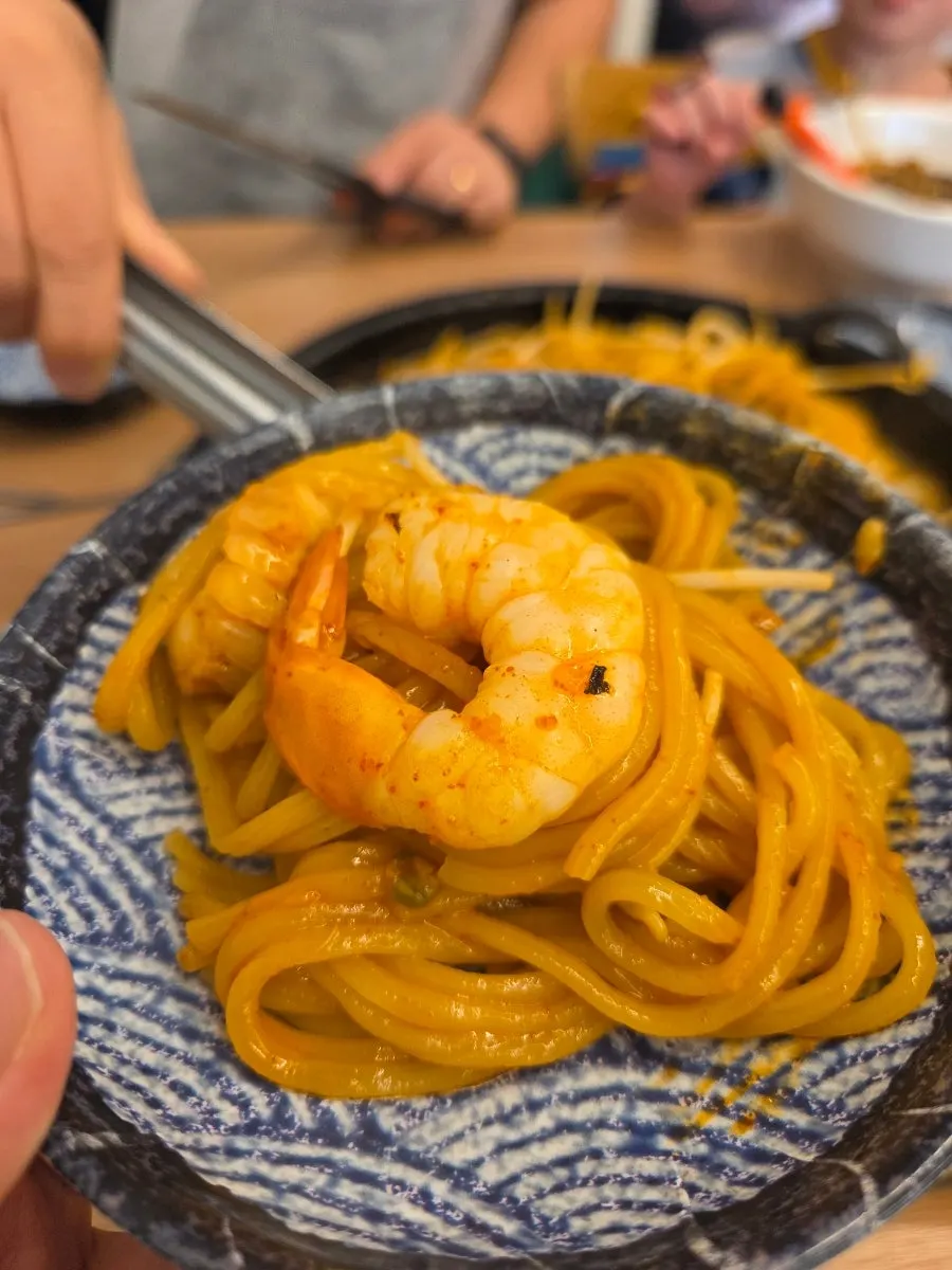 숙주와 면이 어우러진 돌짬뽕