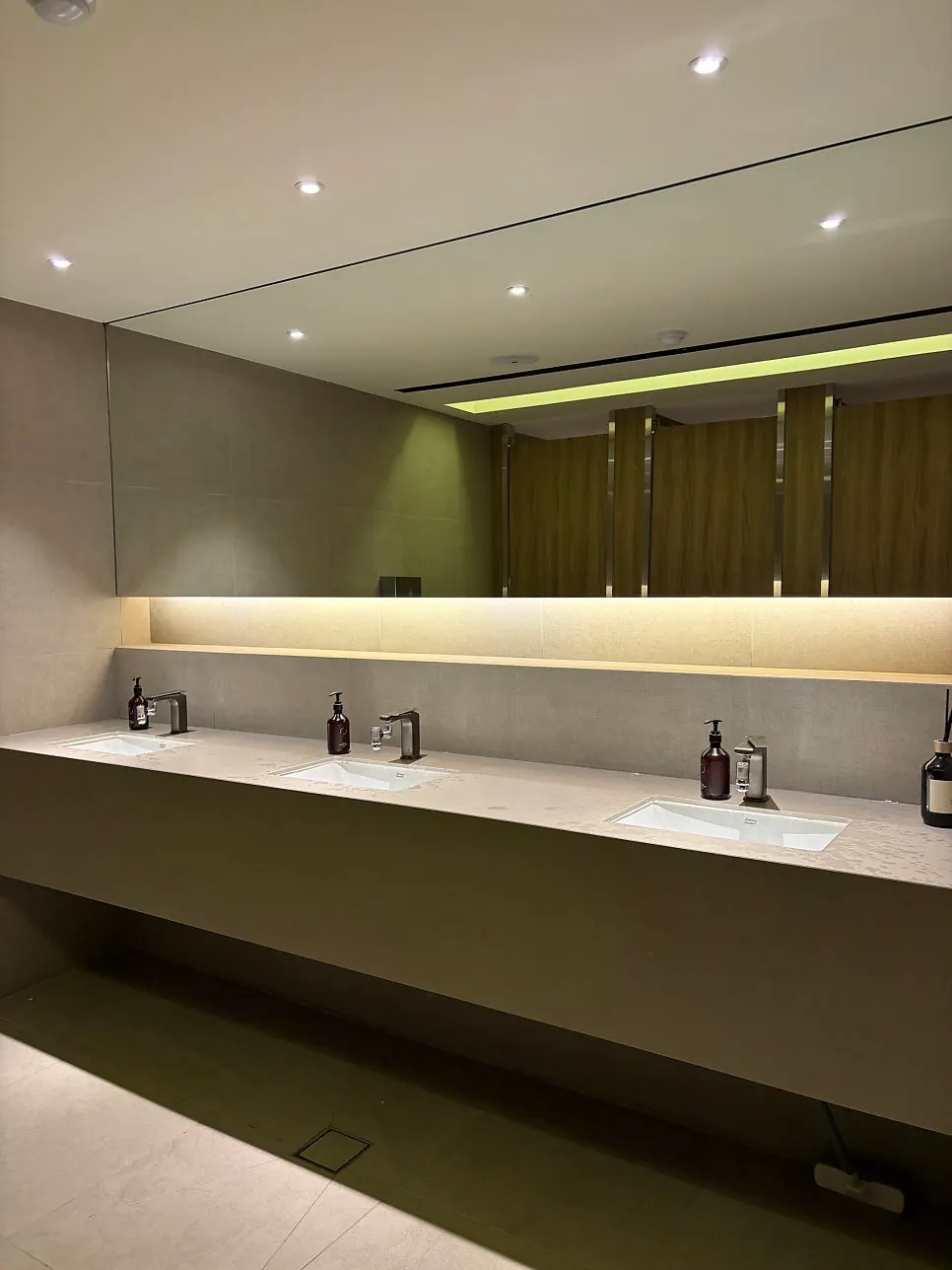 Indoor display space at MUG