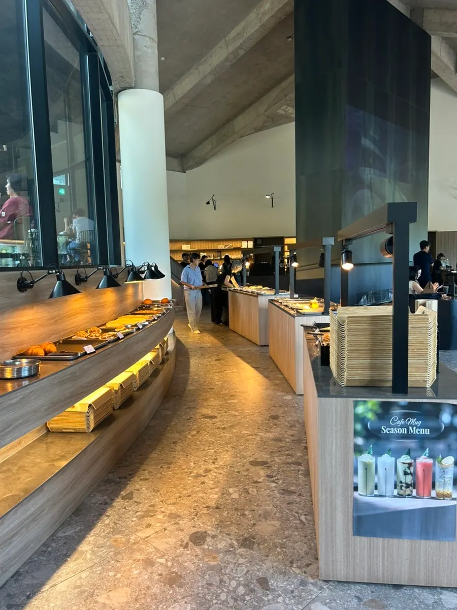MUG's interior seating crowded with weekend guests