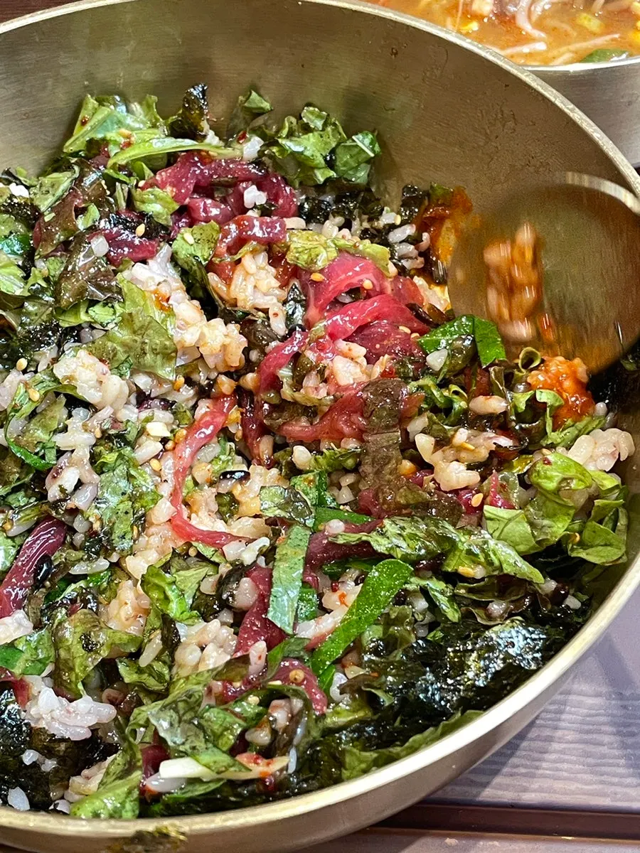Fresh yukhoe bibimbap