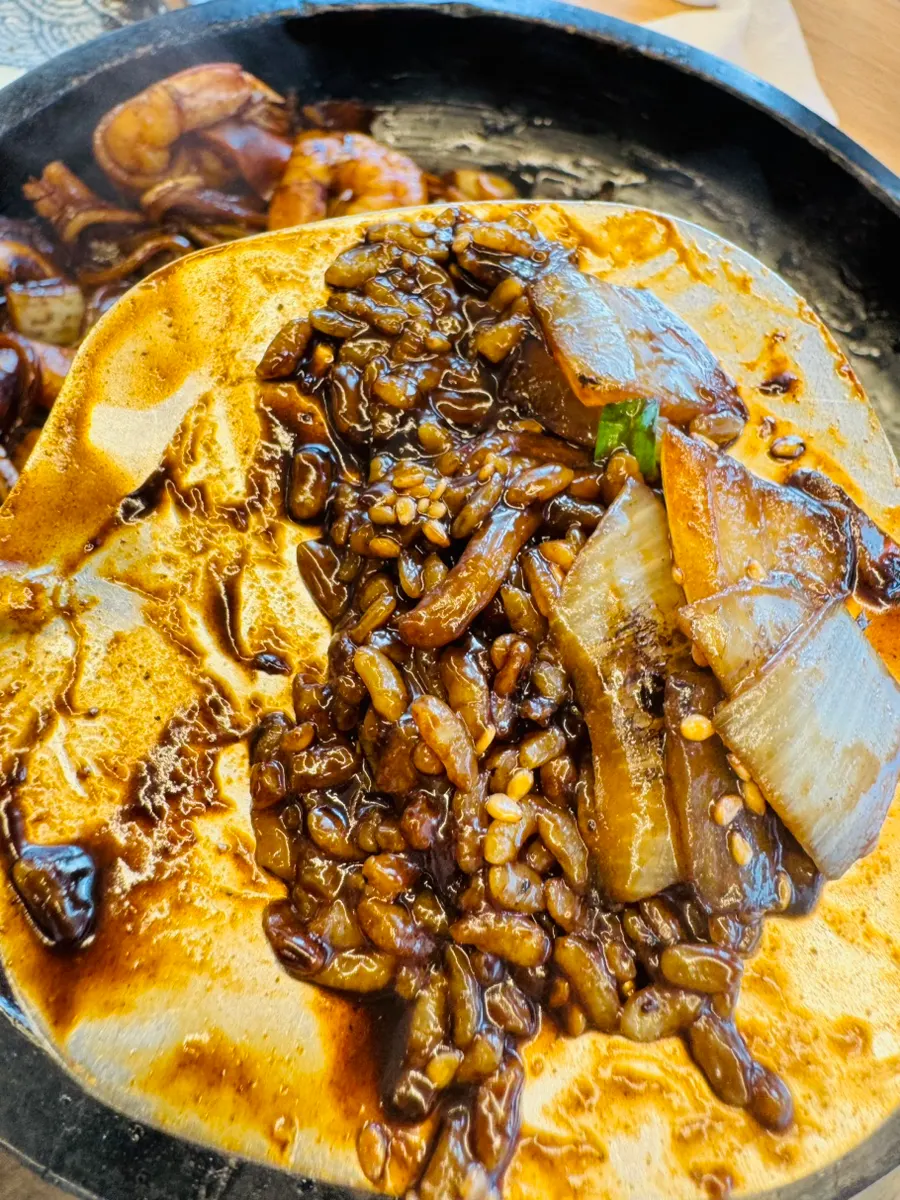 Noodles coated in jajang sauce