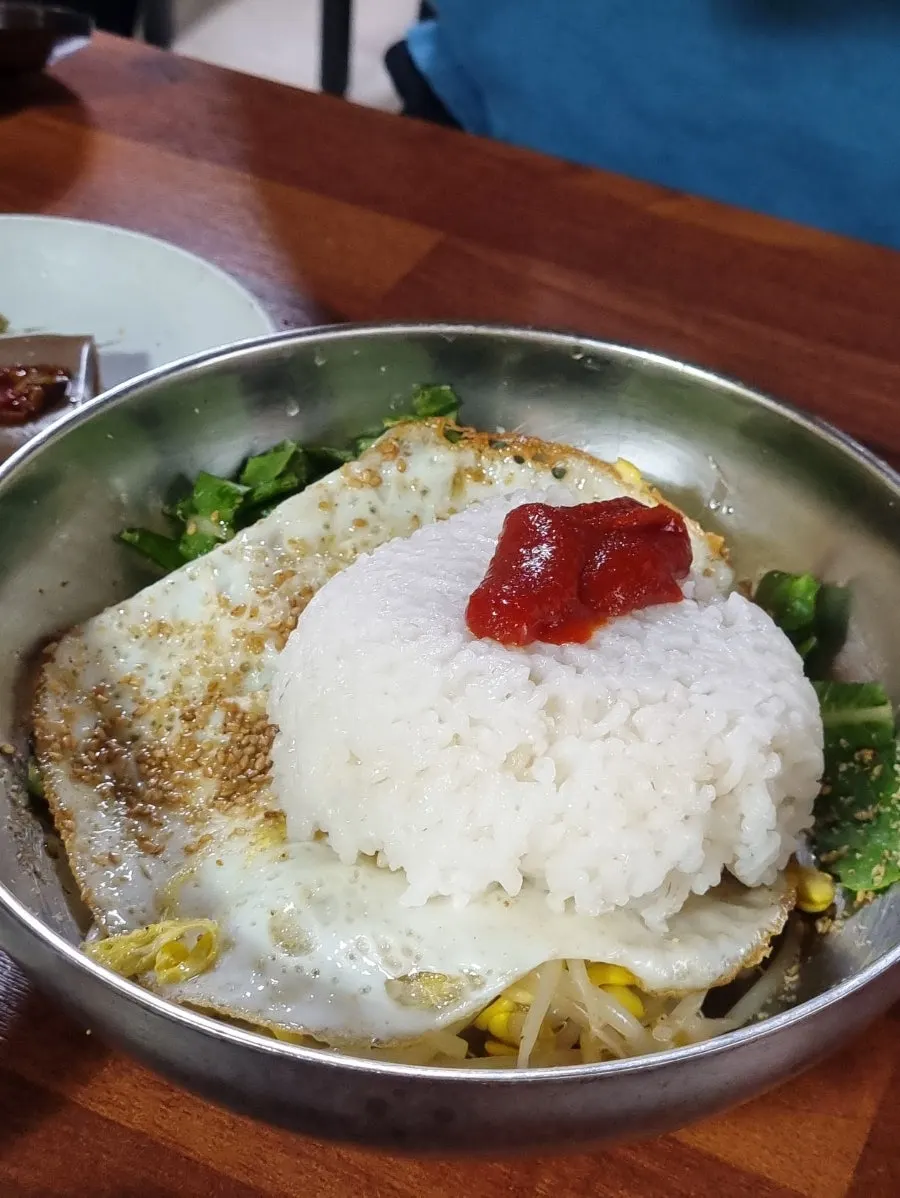 Kalguksu and bibimbap menu information