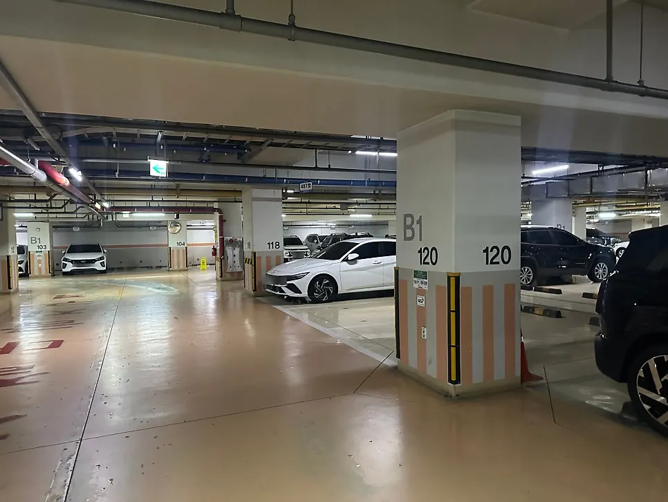 Basement-level parking lot at Geukdong Star Class