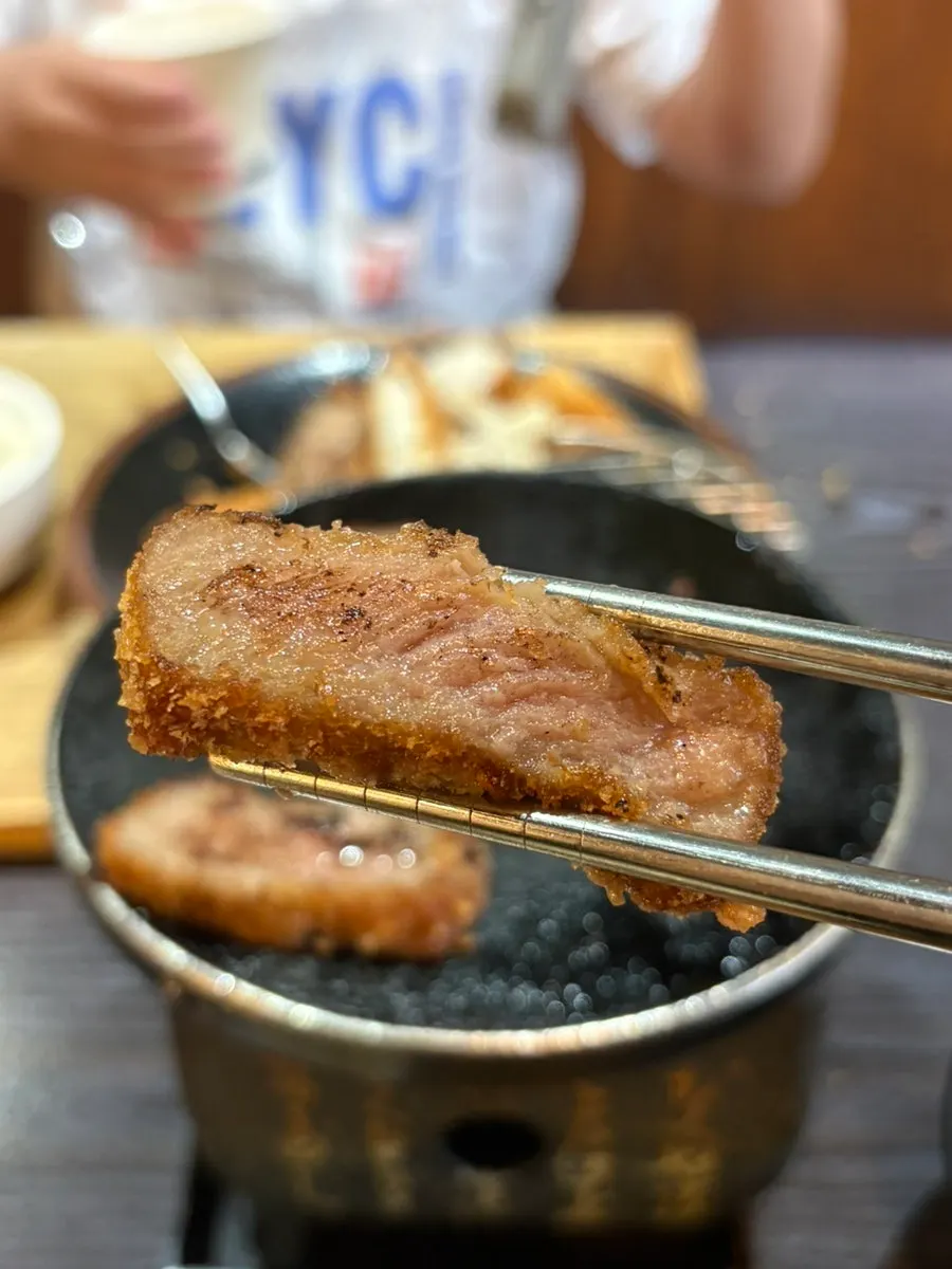 Crispy grilled gyukatsu topped with wasabi
