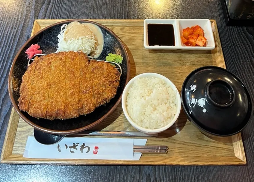 두툼한 로스카츠 단면