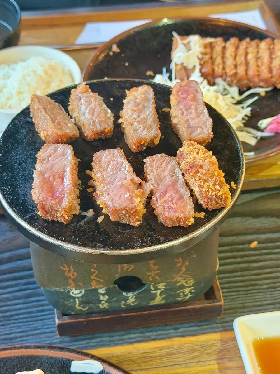 미디엄 레어 규카츠 단면