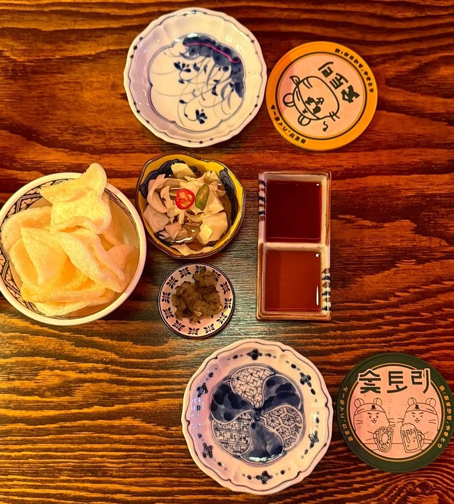 Pretty tableware and drink glasses at Sut Tori