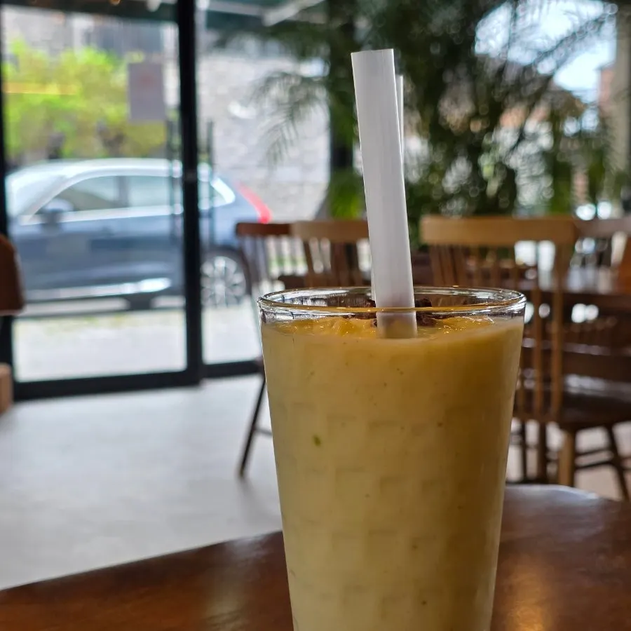 Avocado smoothie at Elato Ulsan Songjeong