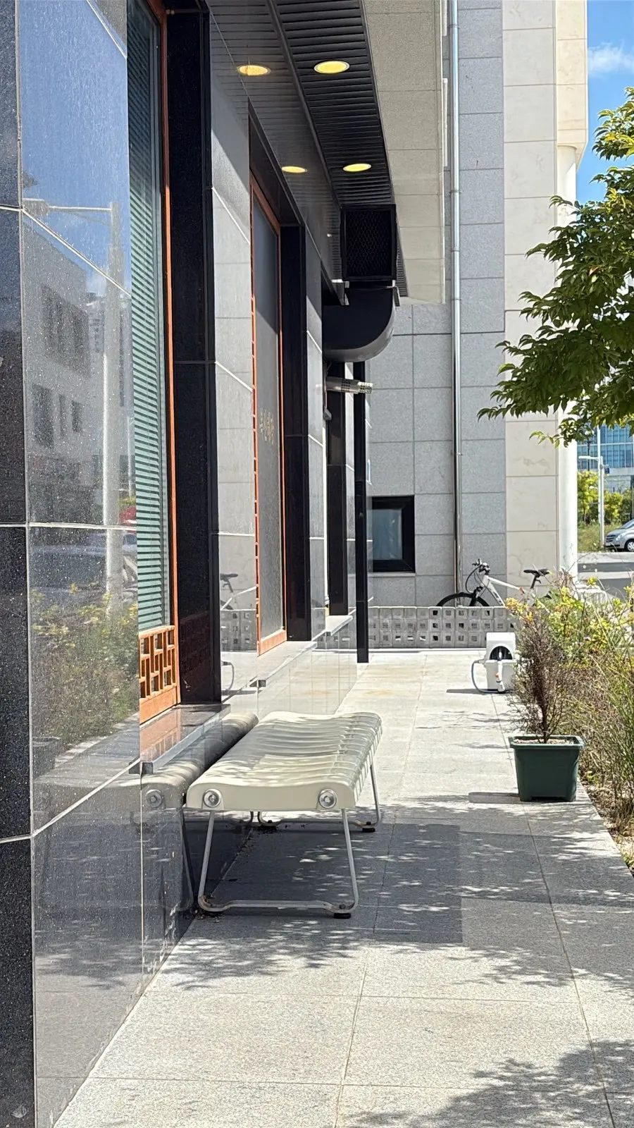복산해장 야외 대기 공간