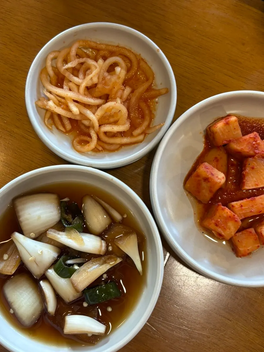 무생채 양파절임 깍두기 기본찬 세 가지