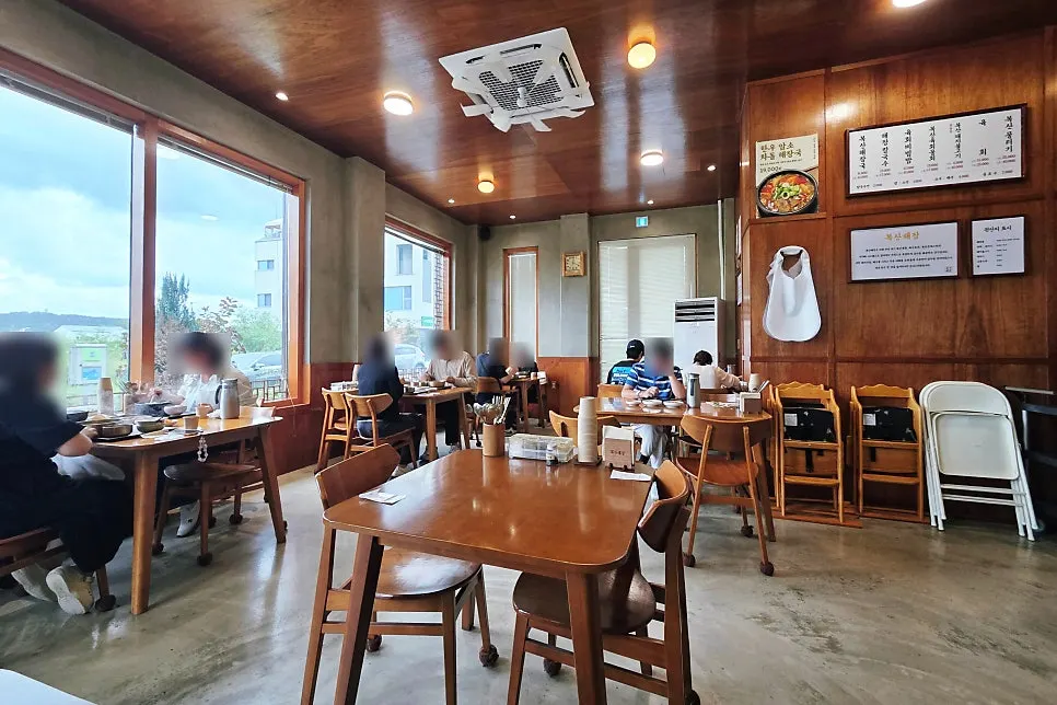 Tables inside Boksan Haejang