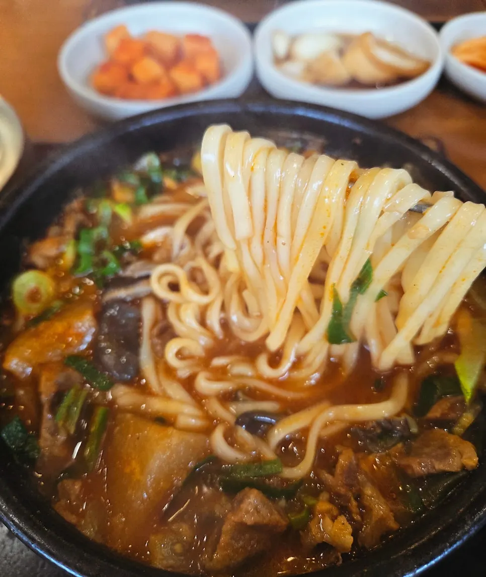 Haejang Kalguksu noodles at Boksan Haejang
