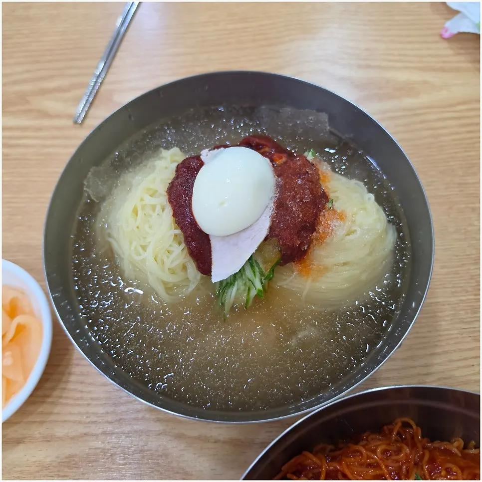 삼삼밀면 물밀면 곱빼기 한 그릇