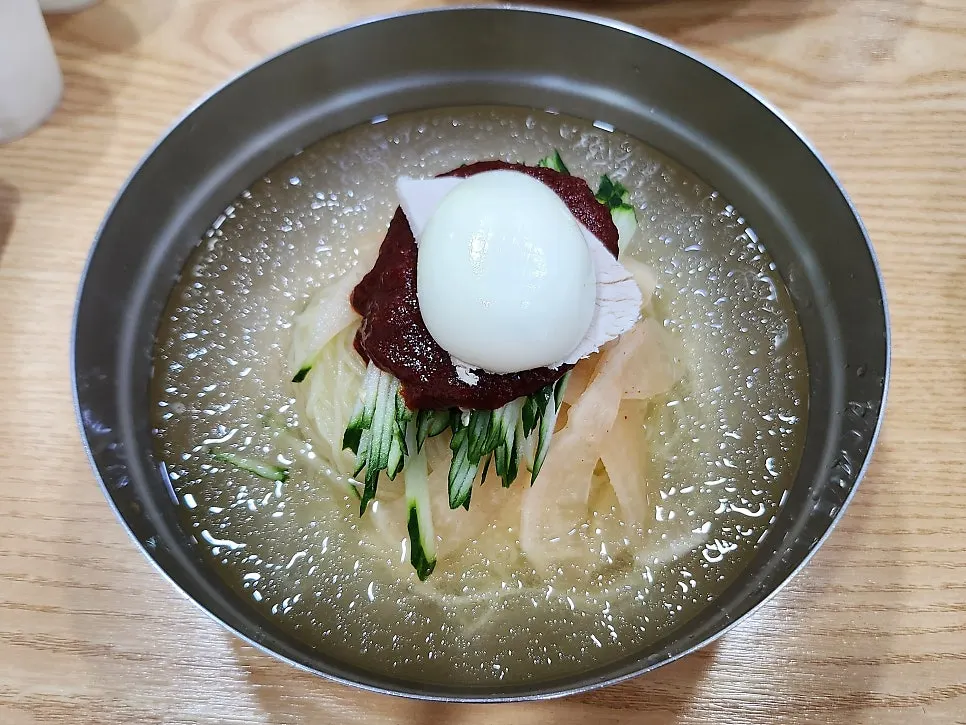 Water milmyeon with cold broth