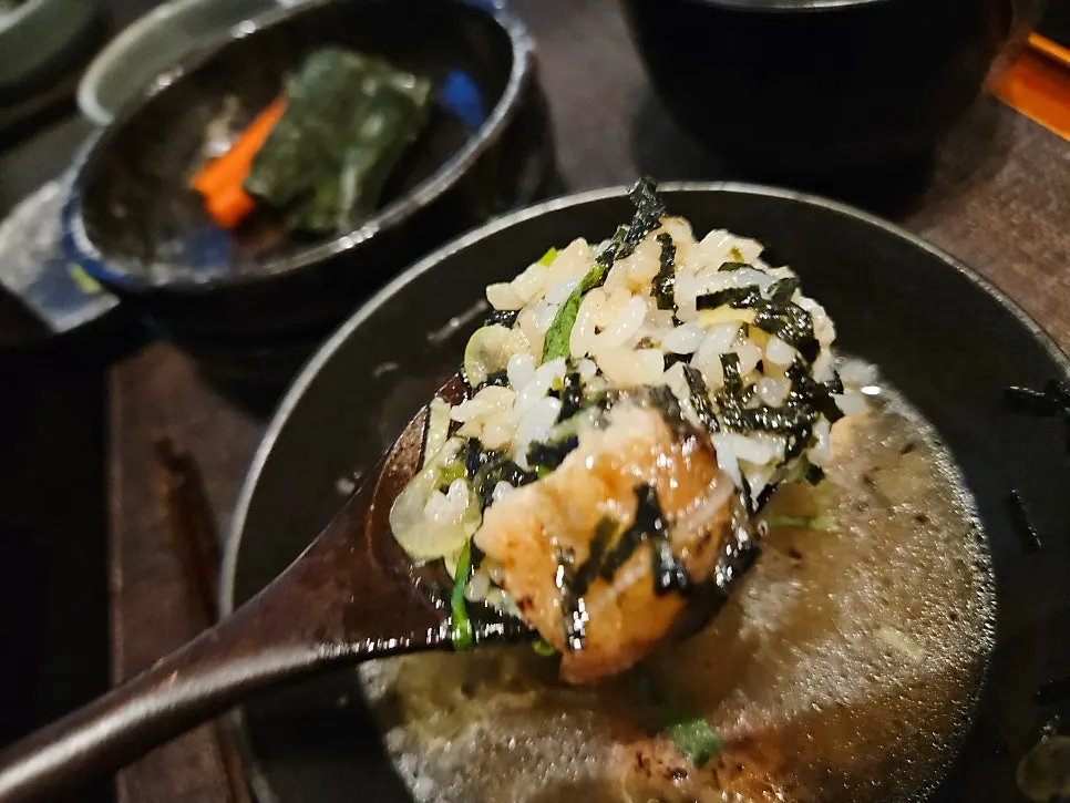 Eel ochazuke with broth poured over it