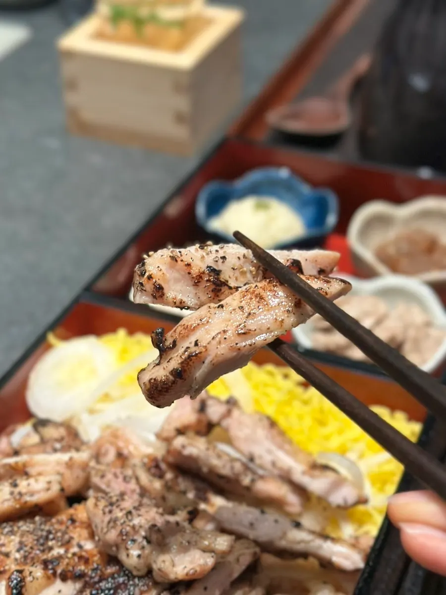 Torimabushi charcoal-grilled chicken rice bowl grilled over charcoal