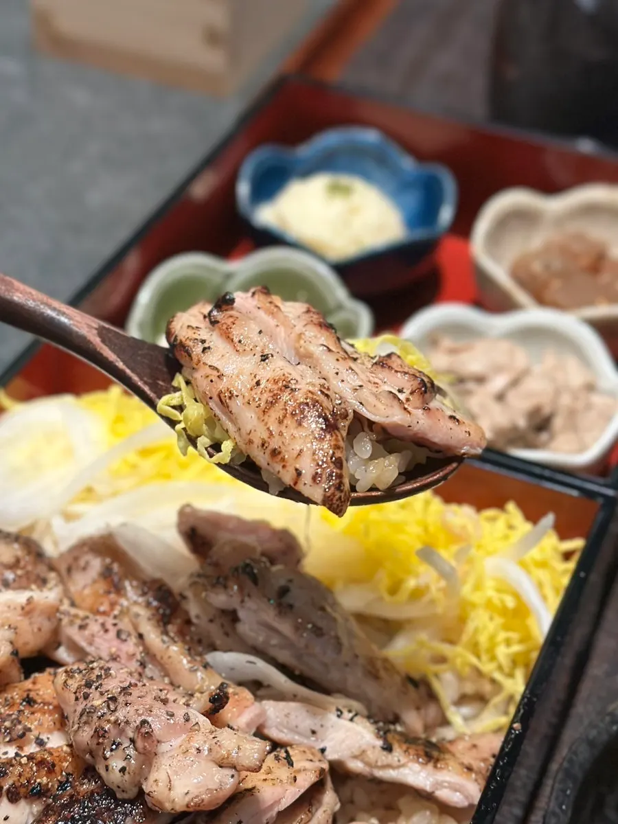 Torimabushi table setting served with furikake