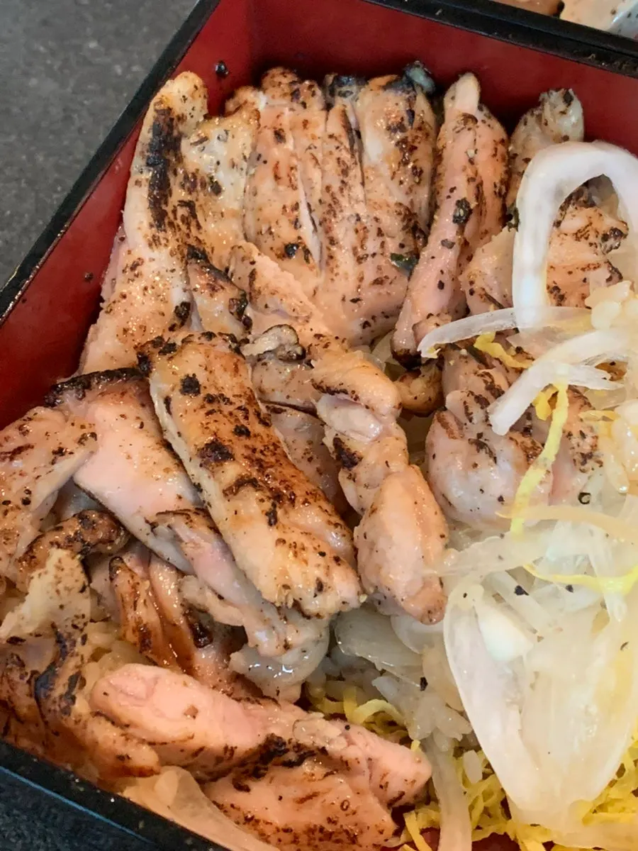 타래소스 바른 숯불 닭구이 토리마부시