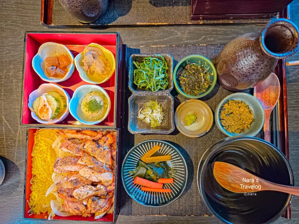 숯불 닭구이 덮밥 토리마부시 한 상