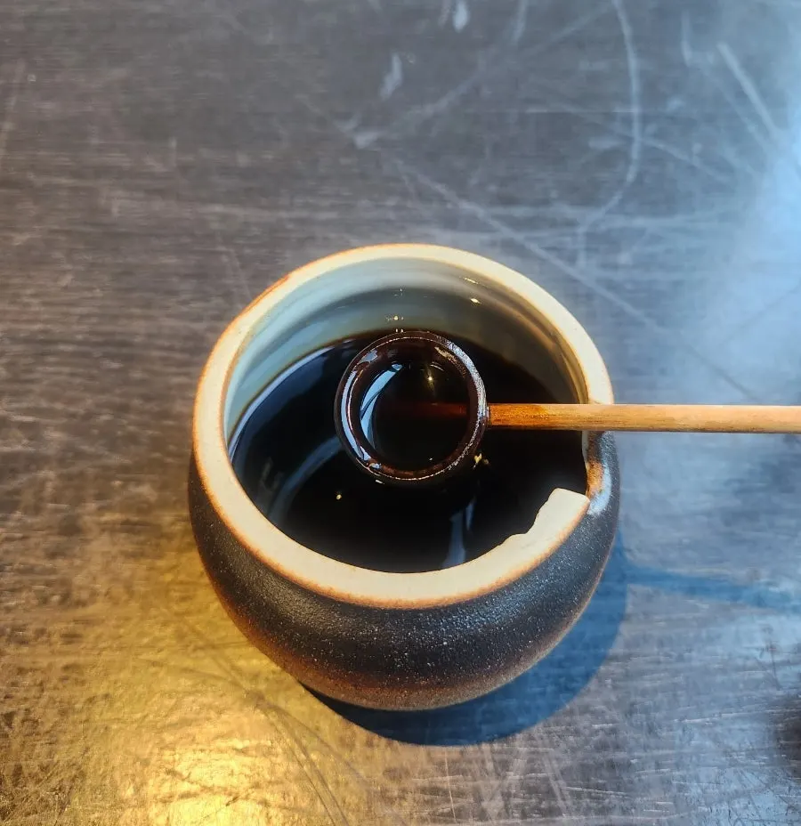 타래소스를 뿌린 장어와 밥