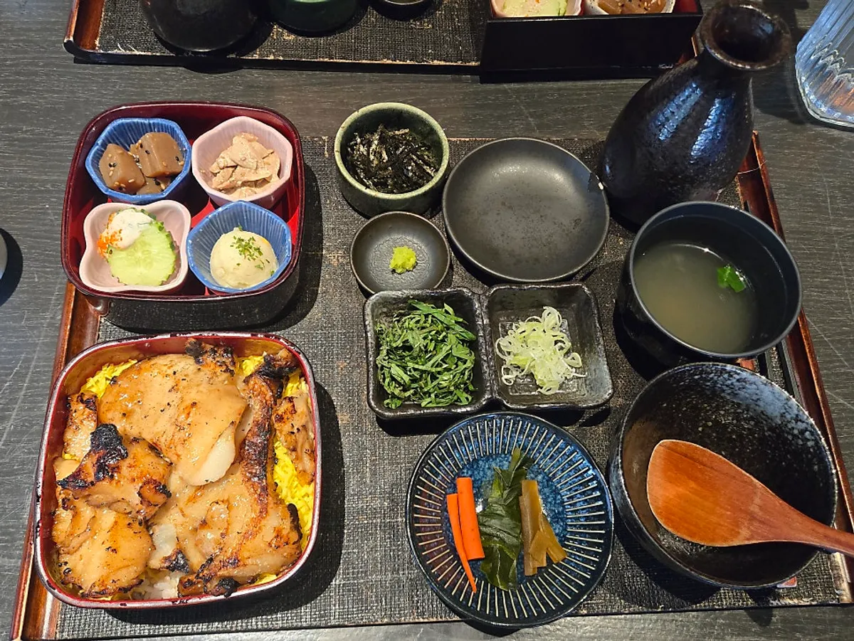Eel rice bowl set with side dishes and pickles