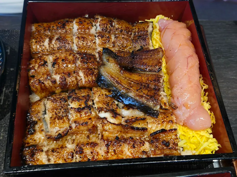 Mentaiko hitsumabushi with a whole piece of eel and a large chunk of mentaiko