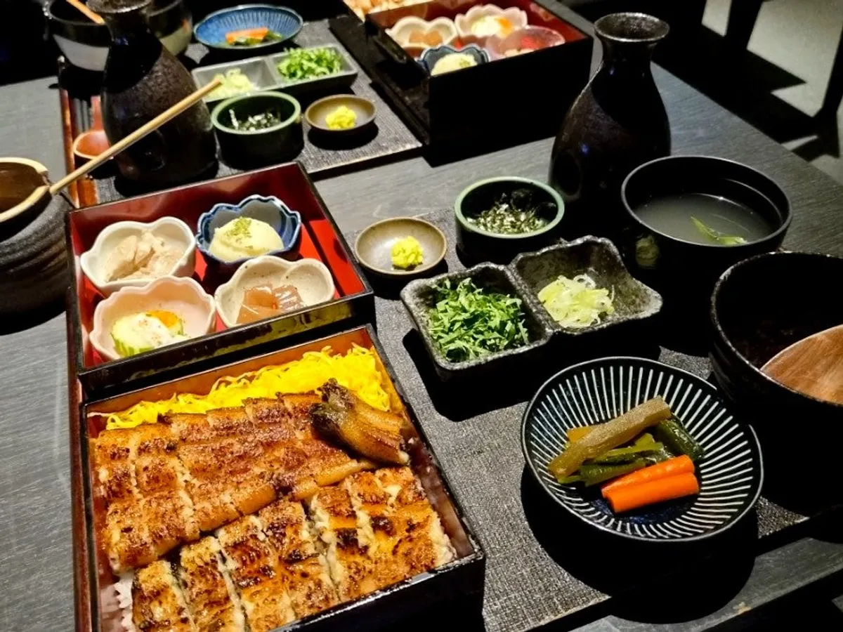 참숯에 구운 히츠마부시 장어덮밥 한 상