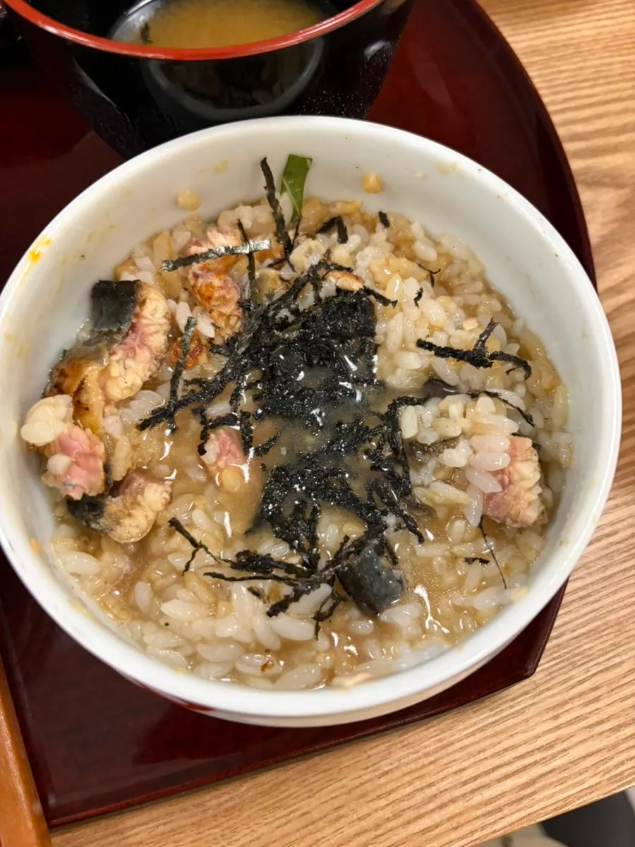 김가루와 쪽파를 올린 오차즈케 준비