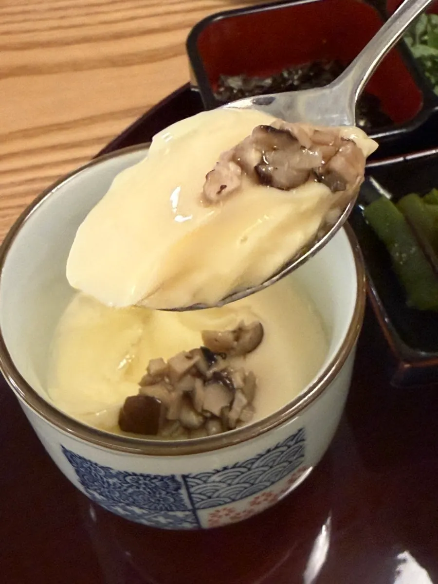 Soft steamed egg custard and other Unagiwa side dishes