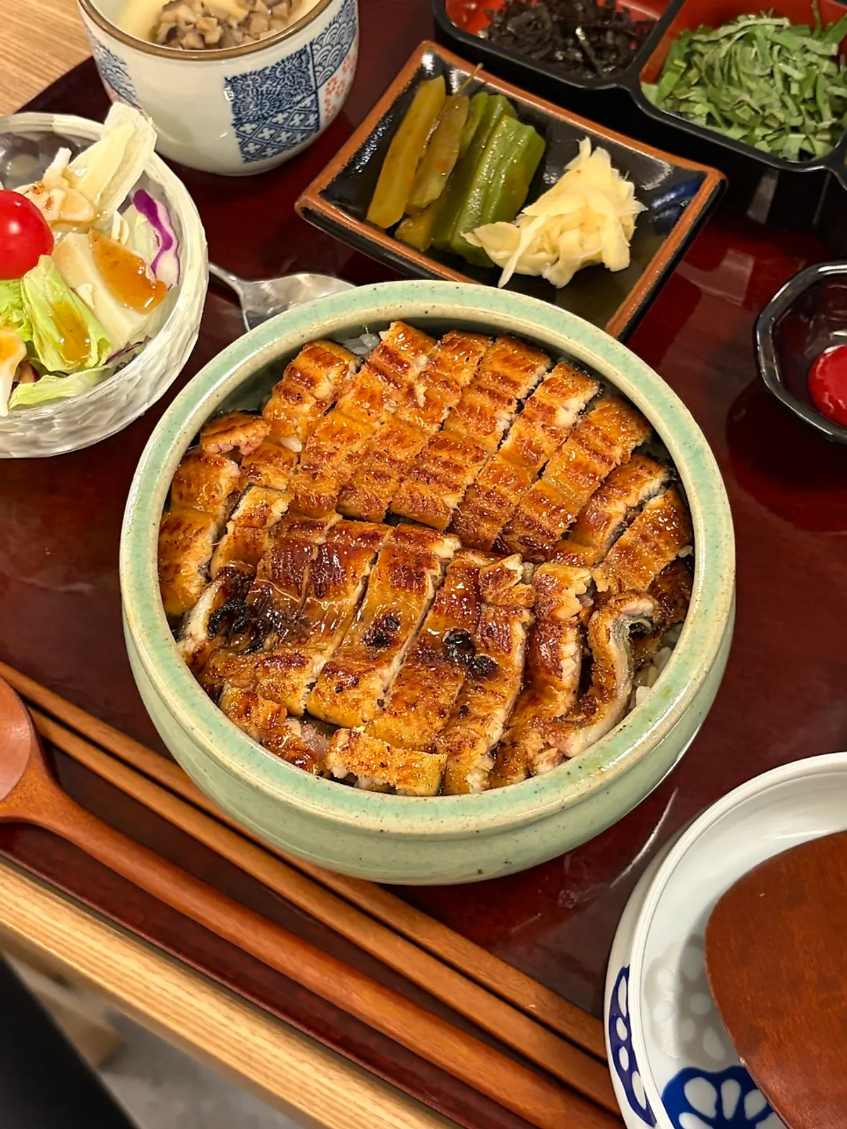 Unagiwa's eel rice bowl full table setting