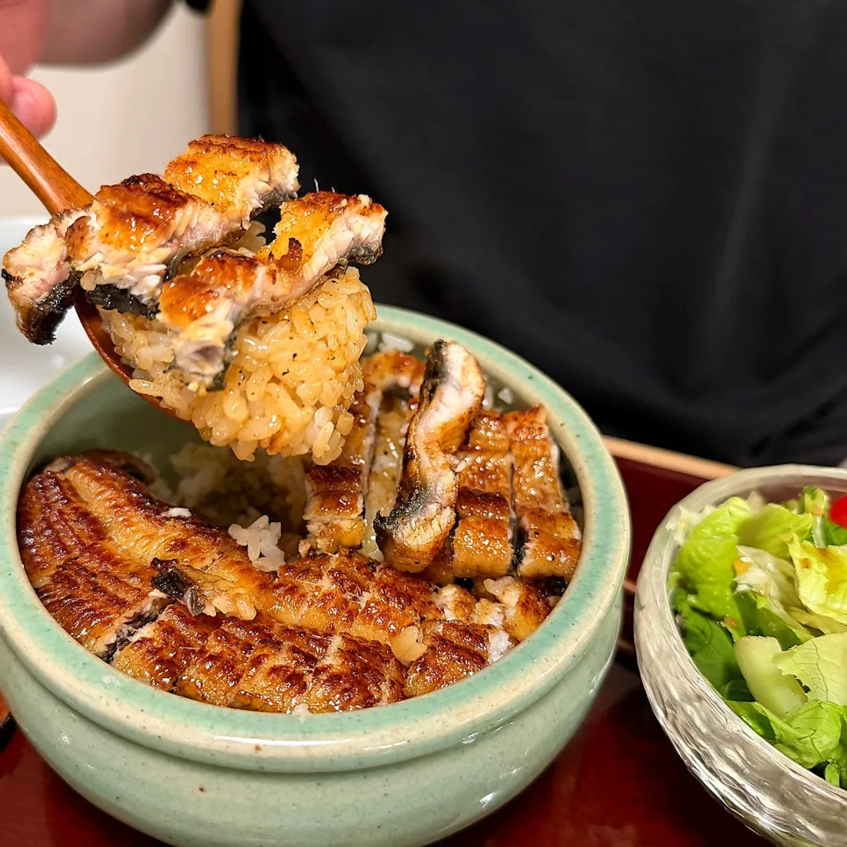 Hitsumabushi served on an individual tray