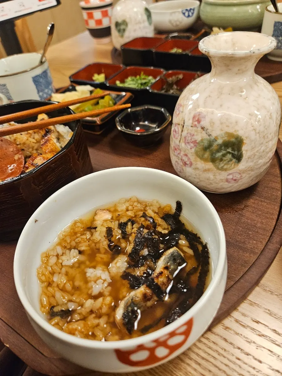 오차즈케를 부은 히츠마부시