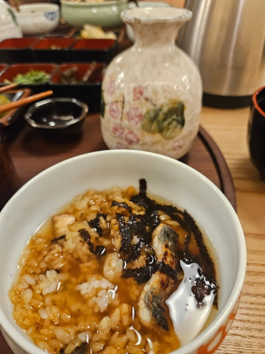 김을 올려 먹는 장어 오차즈케