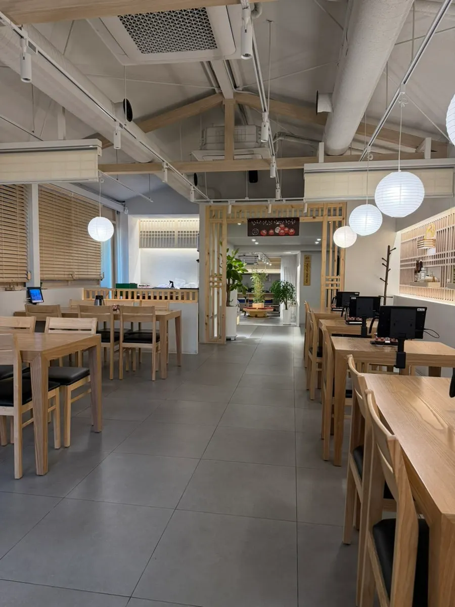 Seating suited for solo dining at Unagiwa