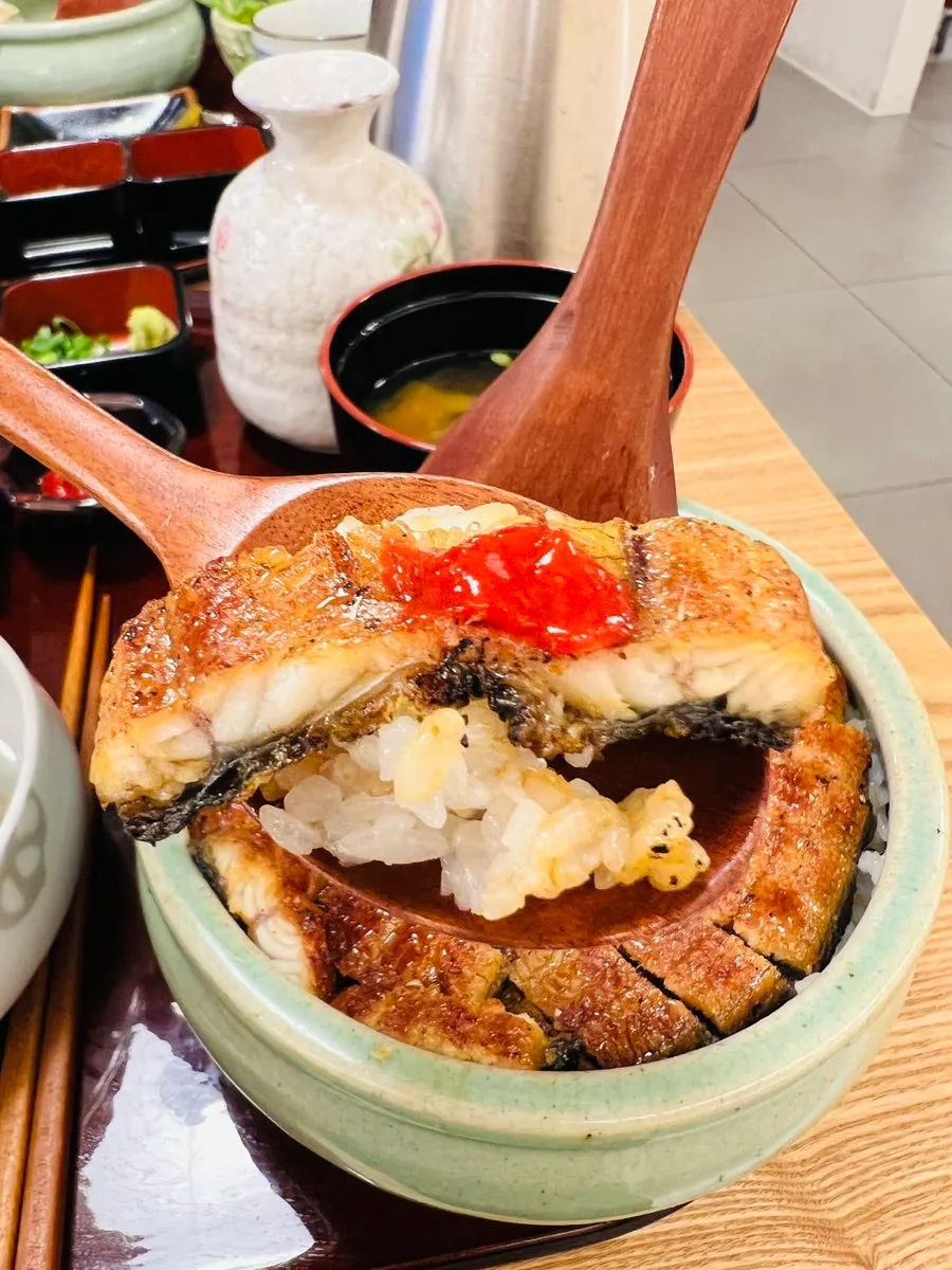 だしを注いで作ったうなぎのオチャヅケ