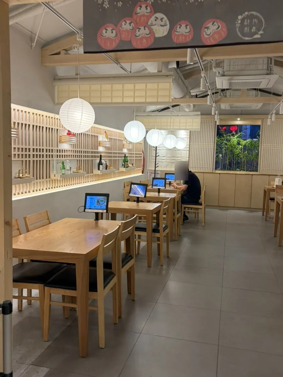 広く整ったUnagiwaの店内