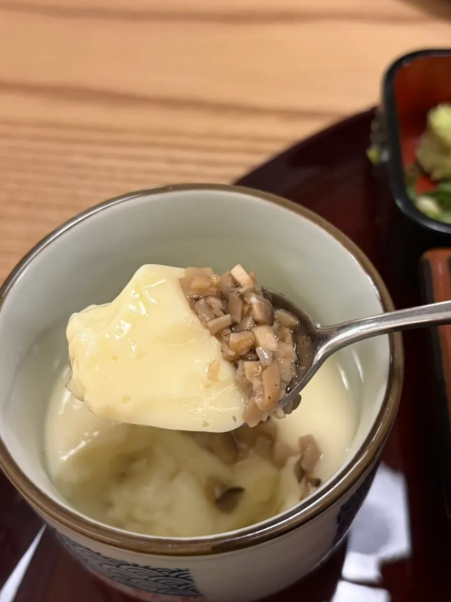 キノコが乗った茶碗蒸し