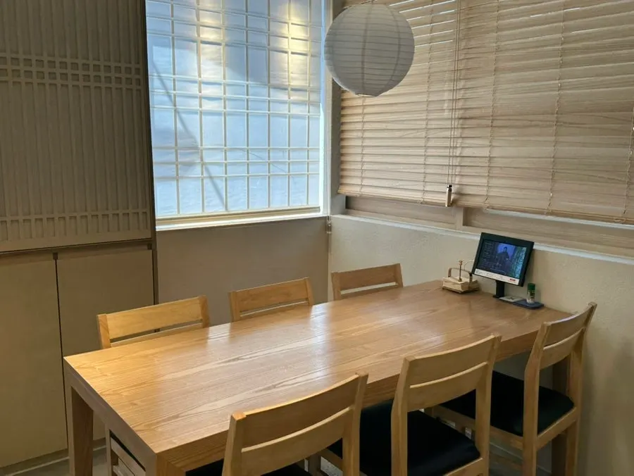 Seating at Unagiwa suitable for solo dining