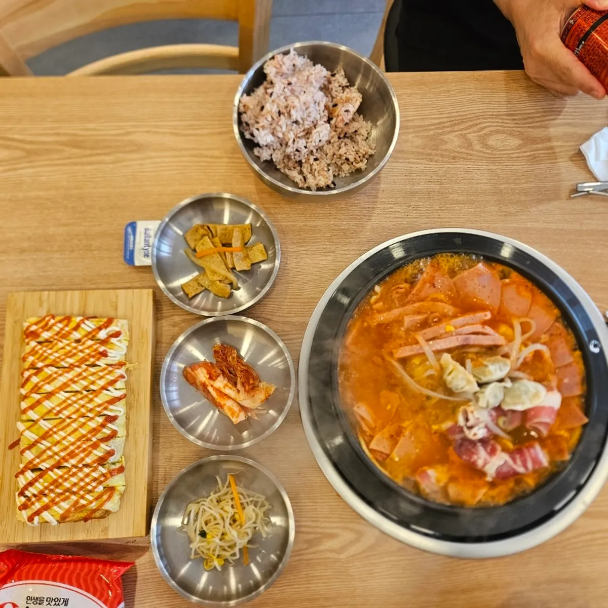 キムチ、もやし、さつま揚げ炒めの基本のおかず