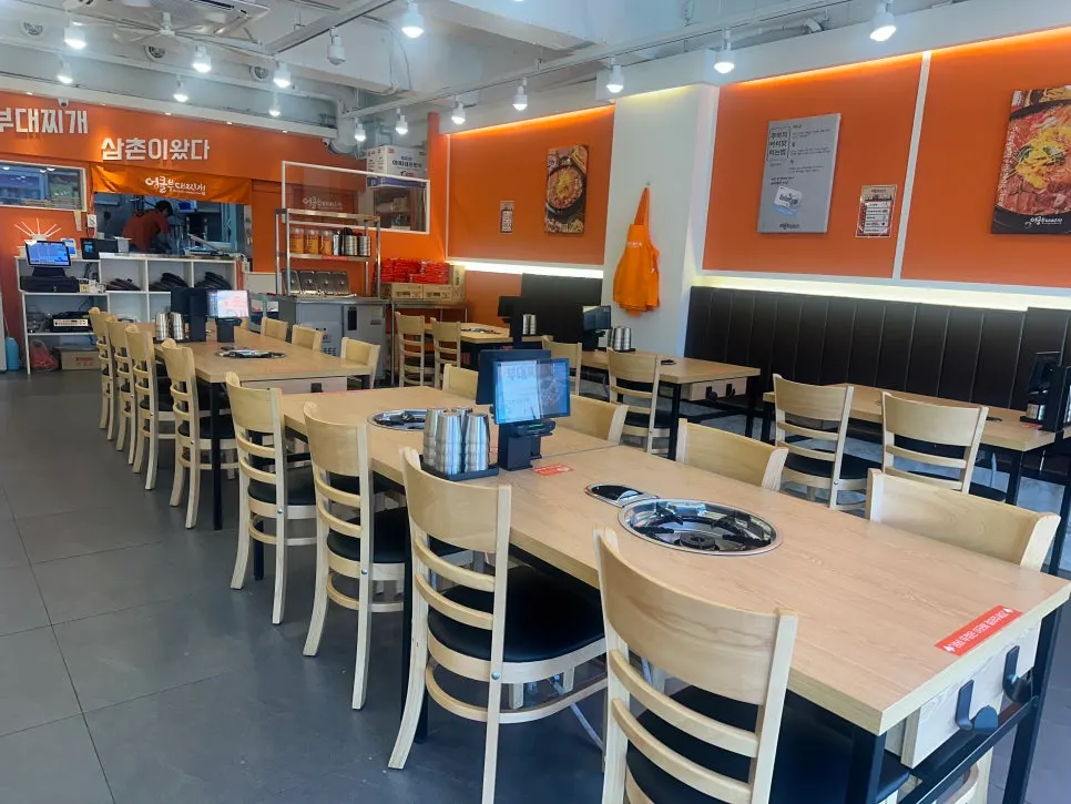 Tables and seating at Uncle Budae Jjigae Ilwon Branch
